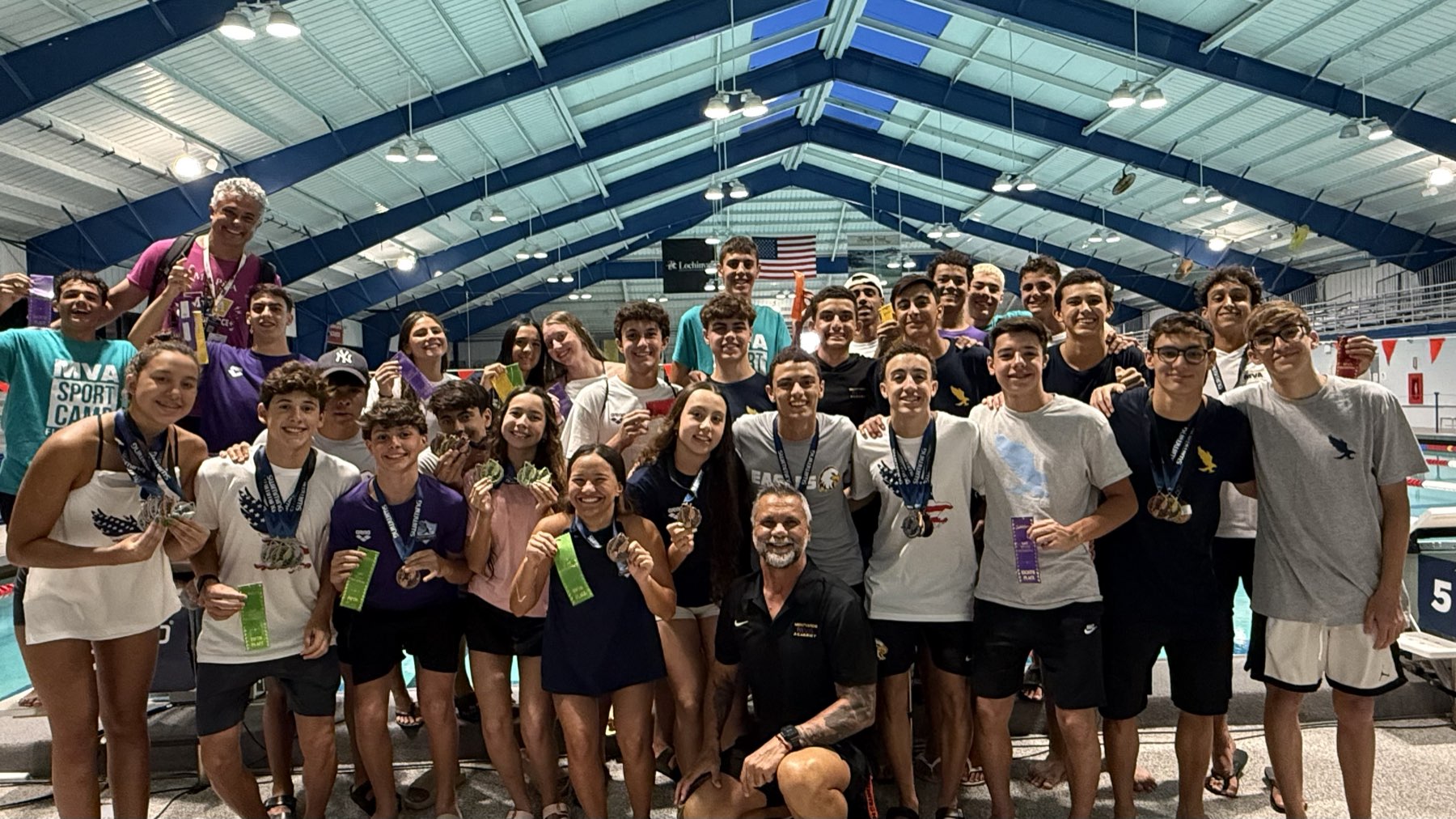 Atletas da Marão Belisário Team reunidos após competição